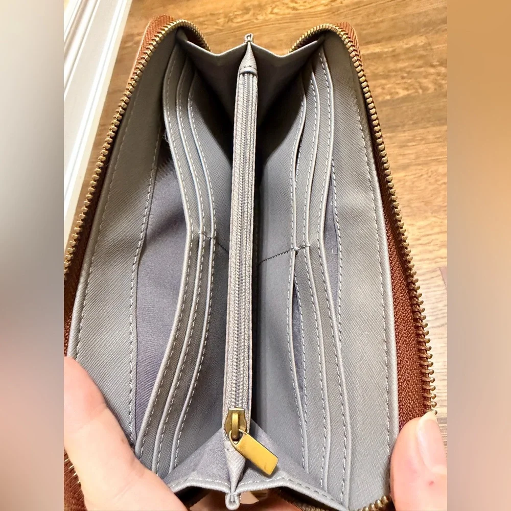 FOSSIL Pebbled Leather Large Zip Around Brown Wallet With Tassel Women’s - Picture 5 of 16